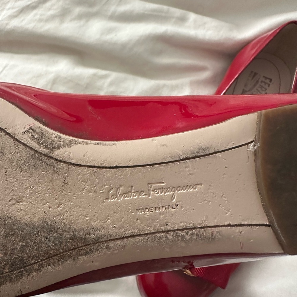 Salvatore Ferragamo Red Women's Flats - Picture 2 of 4